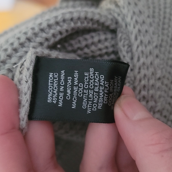 Knit over sweater - Picture 4 of 4